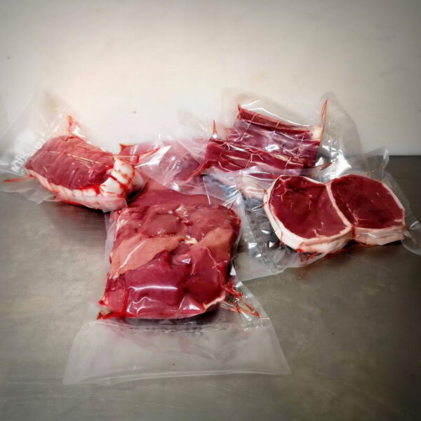Photo des produits qui composent le colis de 5 kg de veau (produit de la ferme de Vers)